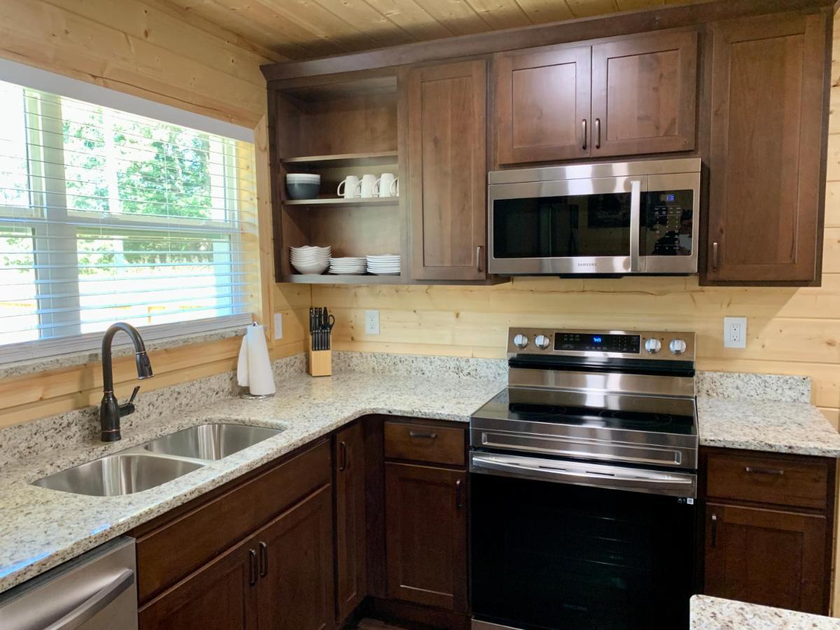 The Brick House: Brand New! 3 Bedroom Home With Private Driveway Pigeon Forge Exterior foto